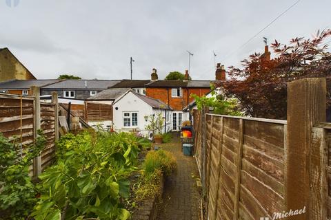 2 bedroom terraced house for sale, Wendover Road, Aylesbury