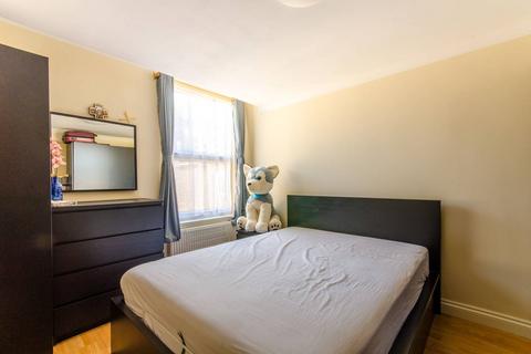 3 bedroom maisonette to rent, Gladstone Avenue, N22, Wood Green, London, N22