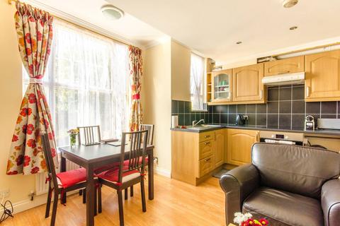 3 bedroom maisonette to rent, Gladstone Avenue, N22, Wood Green, London, N22