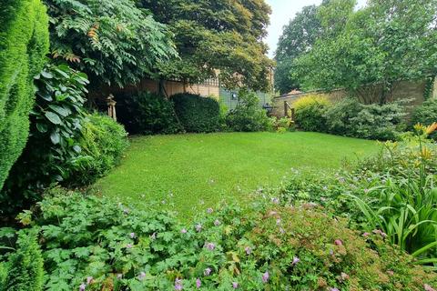 4 Eastfields, Hexham, NE46 1LE