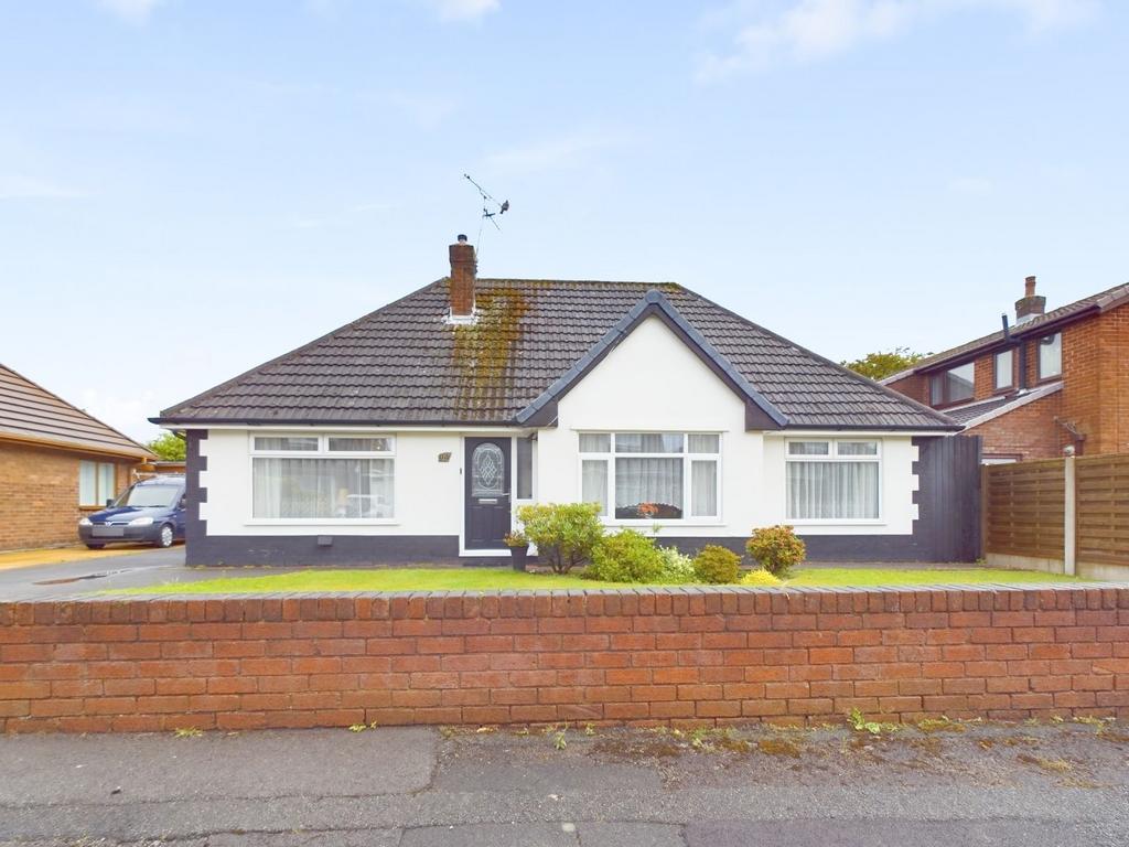 Hallmoor Close, Aughton, Ormskirk... 3 bed detached bungalow for sale