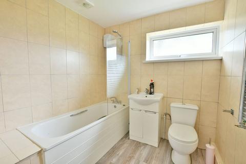 32 Allerdene Walk, Whickham, Newcastle Upon Tyne, NE16 4LL