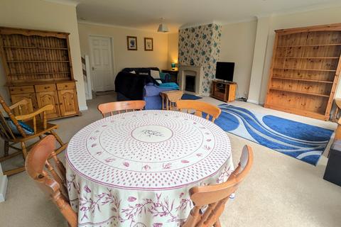 4 bedroom semi-detached house to rent, Romsey   Saxon Way   FURNISHED