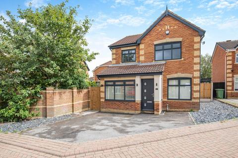 3 bedroom detached house to rent, 1 Norton Way, Morley, LS27 9TB