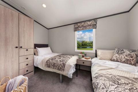 2 bedroom lodge for sale, Seal Bay Resort, , Selsey PO20