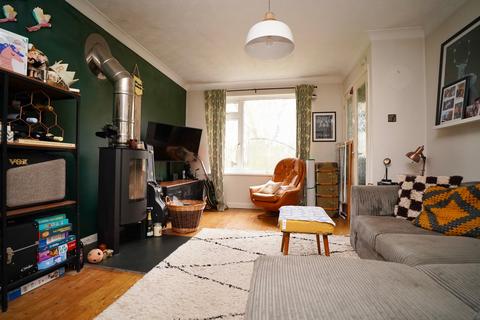 225 Longfield, Falmouth, TR11 4SR