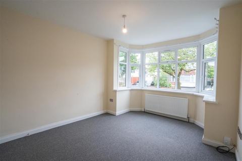 3 bedroom semi-detached house to rent, Birmingham B28