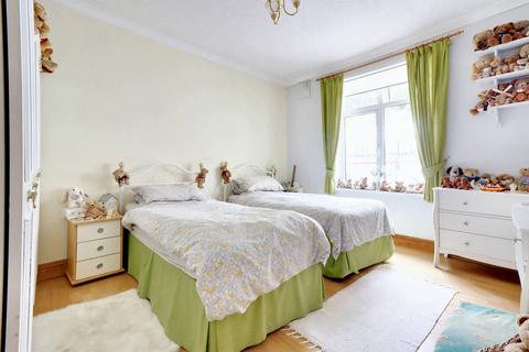 2 bedroom bungalow for sale, Manor Way, Pontypool