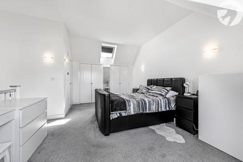 54 Flint Rise, Castle Hill, Swanscombe, DA10 1DL