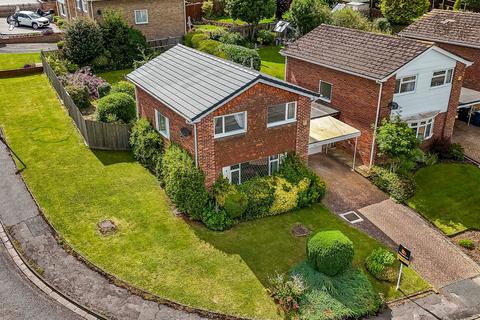 3 bedroom detached house for sale, (Hughenden Park) Calverley Crescent, High Wycombe, HP13 5EU