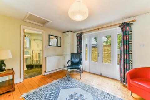 1 Enfield Road, Brentford, TW8 9NU