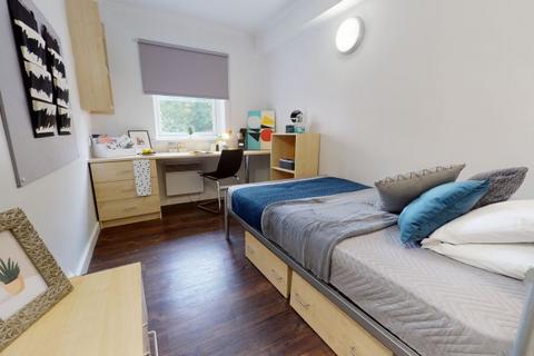 1 bedroom in a flat share to rent, Silver En Suite at Wilmslow Park, 211 Hathersage Road, Rusholme M13