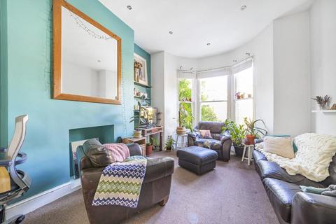 4 bedroom flat for sale, Kingsgate Road, West Hampstead