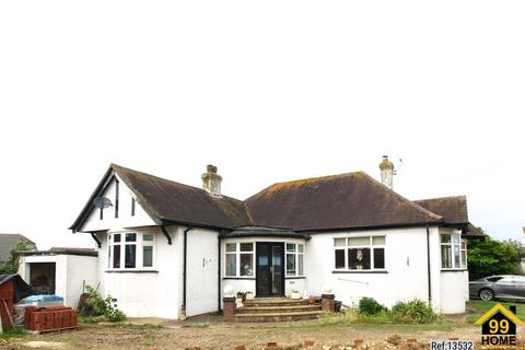 3 bedroom detached bungalow for sale, Beechwood Avenue, Chatham, Kent, ME5
