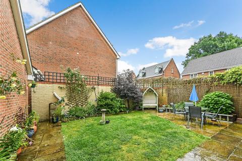5 bedroom detached house for sale, Chaffinch Road, Four Marks, Alton, Hampshire