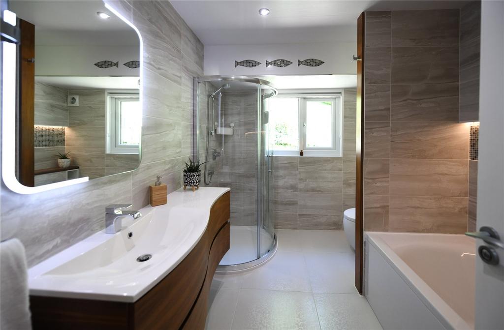 Main Bathroom