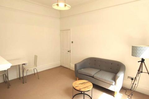 1 bedroom flat to rent, Old Court Place, London W8