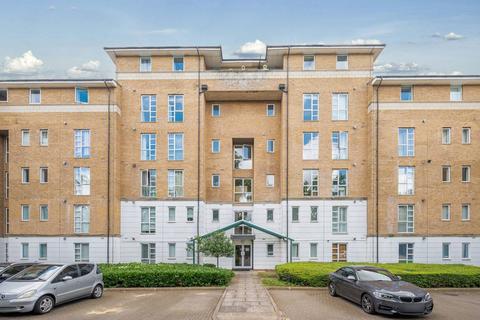 2 bedroom flat for sale, Yarlington Court, New Southgate, London, N11