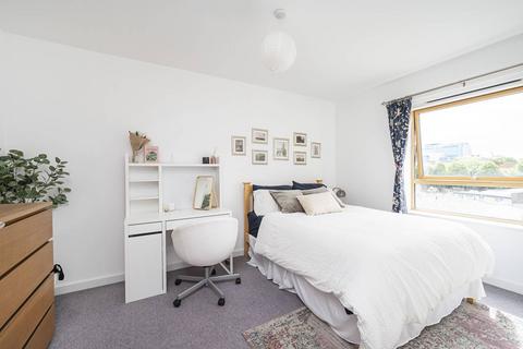 2 bedroom flat for sale, Pedley Street, Brick Lane, London, E1