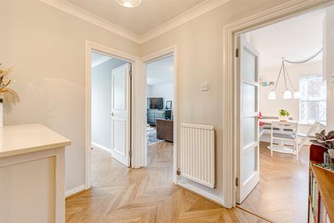 2 bedroom flat for sale, Shelley Road, Worthing, West Sussex, BN11