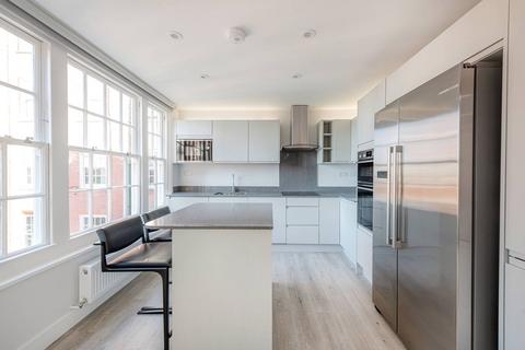 5 bedroom flat to rent, Finchley Road, St John's Wood, London, NW8