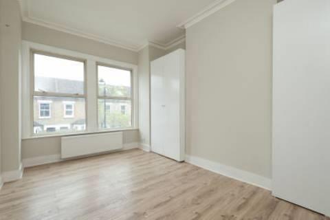 3 bedroom flat for sale, Osterley Park View Road, Hanwell, W7