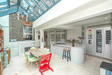 47 Tetherdown, London, N10 1NH