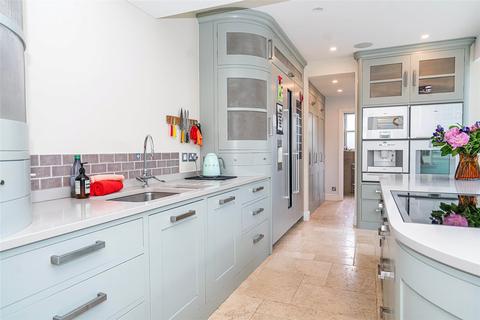 47 Tetherdown, London, N10 1NH
