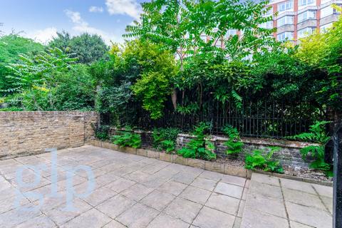 3 bedroom apartment to rent, Bedford Place, London,, WC1B