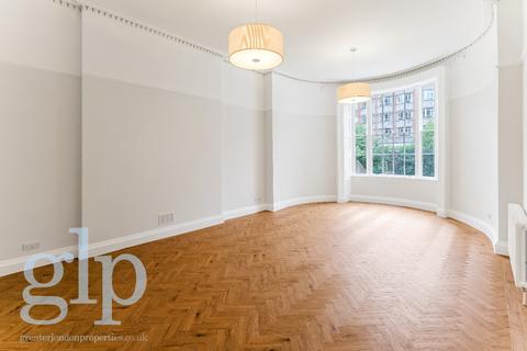 3 bedroom apartment to rent, Bedford Place, London,, WC1B