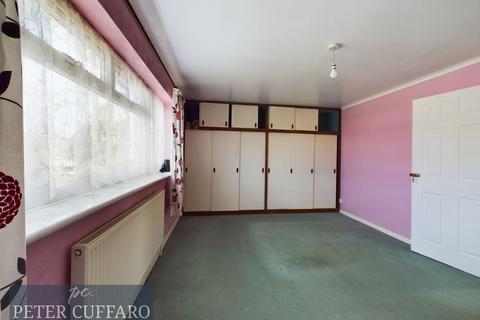 21 Caxton Road, Hoddesdon, EN11 9PD