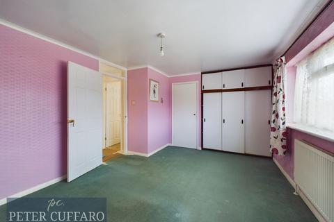 21 Caxton Road, Hoddesdon, EN11 9PD