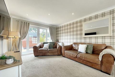 41 Amersham Crescent, Peterlee, SR8 5JJ