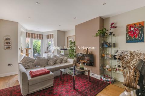 2 bedroom apartment to rent, Church Road London N6