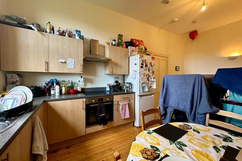 2 bedroom flat to rent, Gorgie Road, Edinburgh, EH11