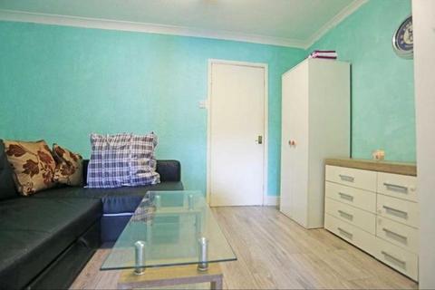 undefined, Dagenham, RM10