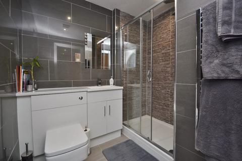 2 bedroom flat to rent, 12 Hollin Lane, Leeds LS16