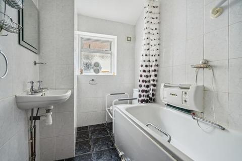 496 Uxbridge Road, Pinner, HA5 4SL
