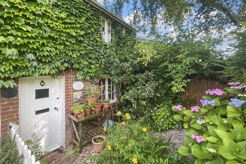 2 bedroom end of terrace house for sale, Terminus Road, Blackboys, Uckfield, East Sussex