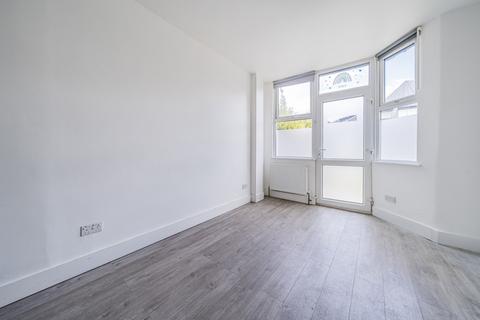 2 bedroom apartment for sale, Rathfern Road, London