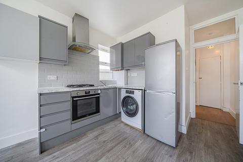 Flat 1, 39 Rathfern Road, London, SE6 4NJ