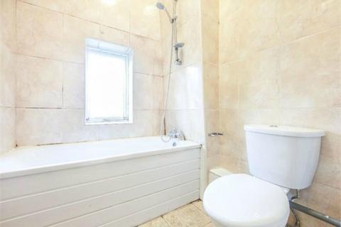 2 bedroom flat to rent, Mostyn Road, Brixton SW9