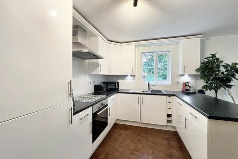 2 bedroom apartment for sale, Ellesmere Road, Manchester M30