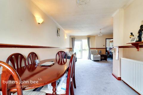 3 bedroom link detached house for sale, Queens Road, Telford