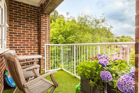 2 bedroom apartment for sale, Ockford Road, Goldalming GU7