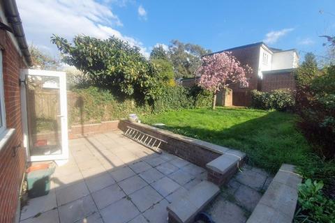 35 Glencairn Drive, London, W5 1RT