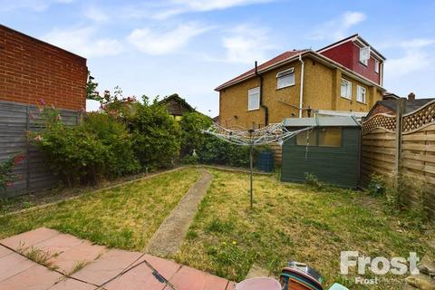 102 Hatton Road, Feltham, TW14 8JQ