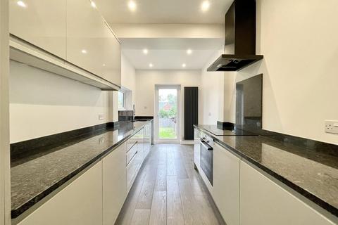 3 bedroom house to rent, Victoria Road, New Barnet, Hertfordshire, EN4