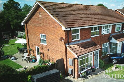 3 bedroom semi-detached house for sale, Patrick Way, Aylesbury