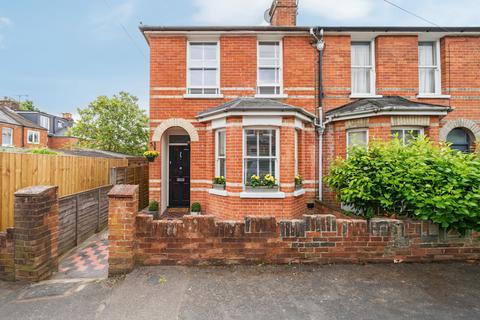 3 bedroom semi-detached house for sale, Winton Road, Farnham, GU9